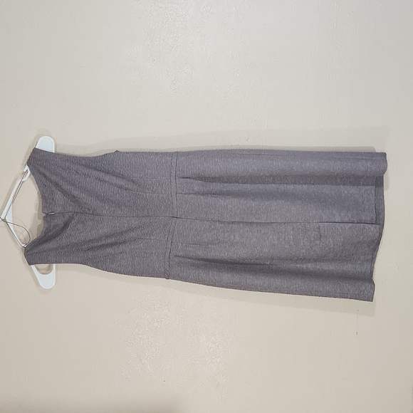 Adrianna Papell Grey Pleated Shift Dress with Rosette SZ 10 - Picture 4 of 9